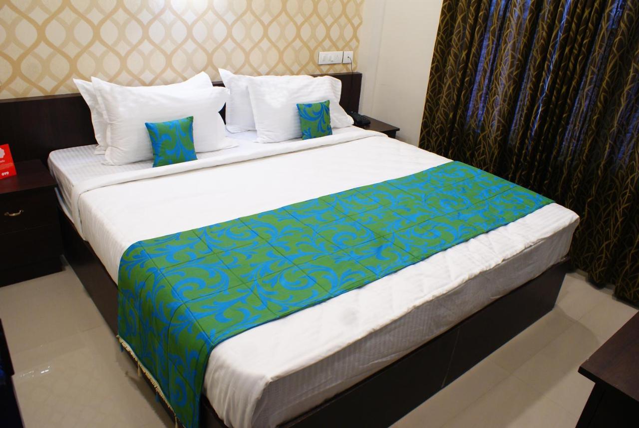 Collection O 8267 Galaxy Inn Kochi Exterior foto